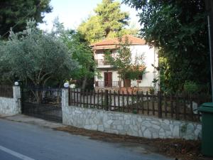 Beachfront home for 8, Kalifteri Beach, Afissos Pelion Greece