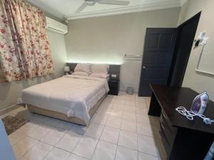 AZKAZ Homestay