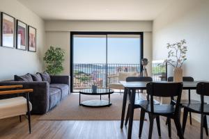 New 2 bedroom appartement with pool & ocean view