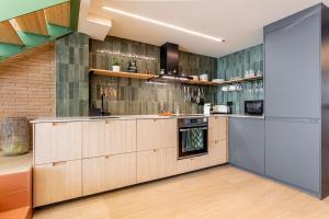 Cosy 3 bedroom city apartment near the beach