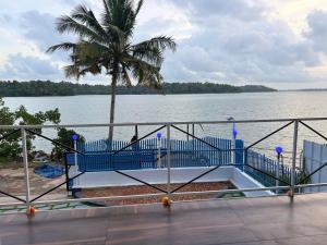 Blue Lagoon Munroe Island Homestay