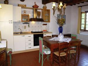 Restful Farmhouse near Forest in Vinci with Pool