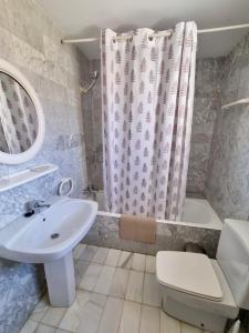 Novo Sancti Petri Villa with Pool, Garden & Golf