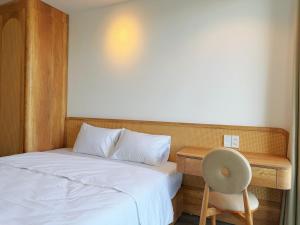 606 - La Van Residence - Panoramic City View Studio with Balcony