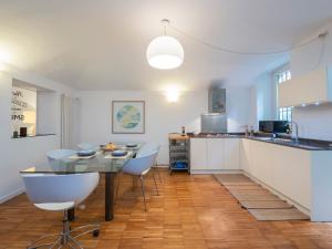 Cozy 1BR with Garden in Central Milan