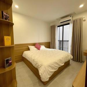 West Lake Serenity, 1BR with Balcony Near Lotte Mall