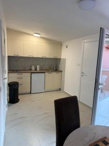 One bedroom apartment near the sea