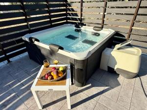 Bliss Garden Jacuzzi