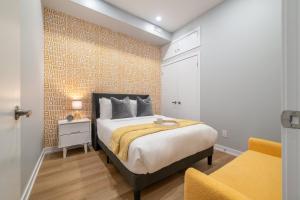 Spacious 3BR Downtown Hub Workspace & Fast WiFi