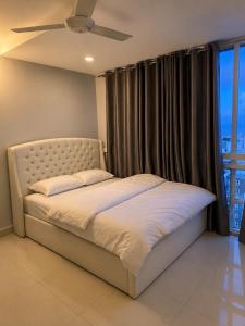Luxury 5BR Penthouse ,Ocean & Sunset Views
