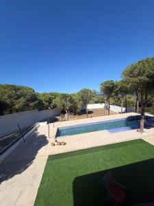 Villa avec piscine au coeur de la forêt