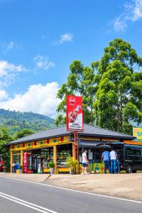 Channa Hotel and Rest Labookellie