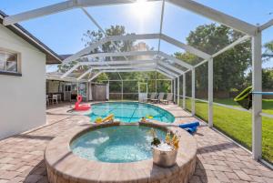 Heated Pool Spa, Game Room Near Beach