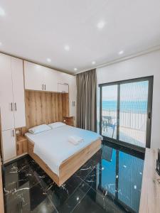 Kristal Bay Club