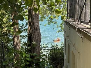 Luxury 2 Beds Guest suite Stunning Lakefront
