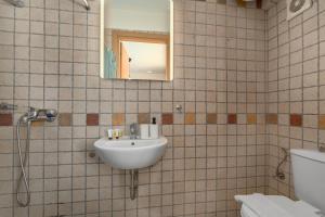 One North Living - Marousi - Nefelis 5 by K&M
