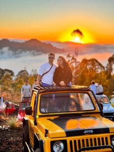 Mount Batur Jeep Sunrise Tour with Photographer and optionalExclusive packages