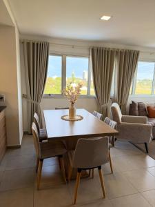 Hermosas vistas en Exclusivo Depto de 2 habitaciones con Parking en Edificio Parana Playa Departamentos!