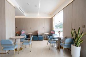 Starway Legacy Hotel