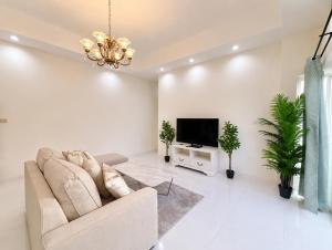 Private Pool Villa Pattaya 2BR 2BA
