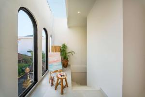 Casa Emiliana Stylish 3BR Villa in Cemagi