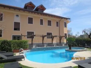 Hotel Due Torri - برايانو