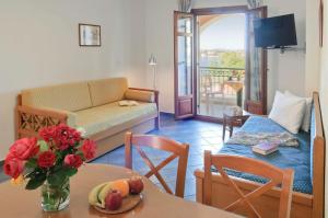 One-Bedroom Apartment with Sea View