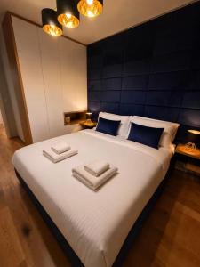 Modern 2BR Apartment for 4 Parking Warsaw Wola