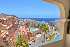 Wonderful 1 Bedroom Apartment Communal Heated Pool