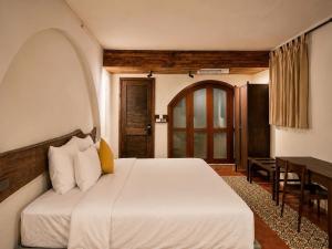 Cabalina Grove Garden Rooms