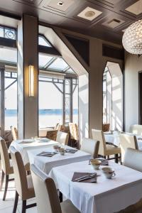 Hotels Ambassadeurs Logis Hotel : photos des chambres