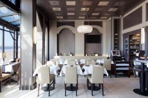 Hotels Ambassadeurs Logis Hotel : photos des chambres