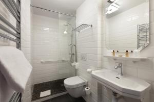 Hotels Ambassadeurs Logis Hotel : photos des chambres