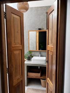 Suvila - Boutique Villa with Pool