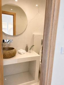 Fira Town Spot Rooms