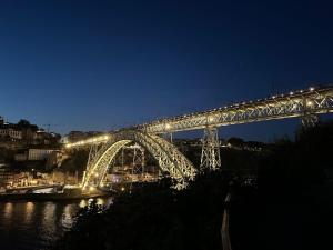 Superb balcony over Porto city center & river