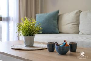 Riviera del Sol Stylish 2BR - Sea View Terrace