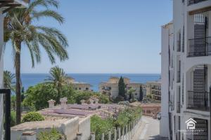 Riviera del Sol Stylish 2BR - Sea View Terrace