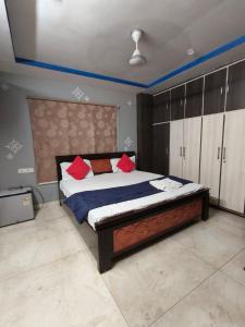 Satyakamala Residency