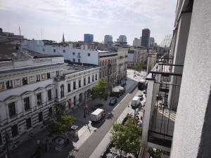 Chill in Łódź - Balcony View on Piotrkowska Promenade