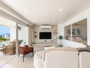 Sea La Vie Ocean-View 2BR (SLVK)
