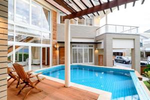 Modern 2BR Beachside Pool Villa (BA2)