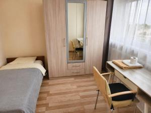 Bright & Peaceful Room Near Old Town