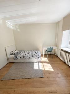 Peaceful Room in Shared Flat Close to Old Town