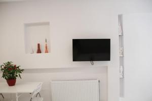 Kostas Acropolis Studio 1