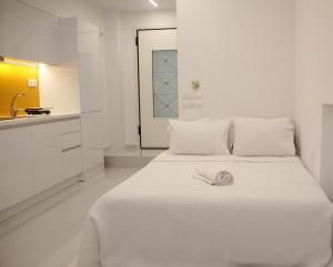 Kostas Acropolis Studio 1