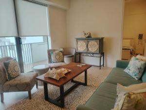 Batu Ferringhi By The Sea Luxurious 2BR Suite 6 Pax