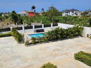 Ocean Horizon at Belaire