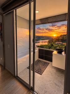 Vista al Lago Balcón Privado Relax Total