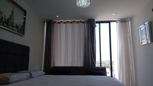 Soft Bed, Penthouse, Parking, 7 min Center